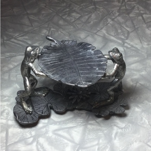 Metzke frogs signed pewter small stand tealight or whatever dated 1994 vintage - Picture 8 of 10